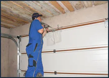 Garage Doors Store Repairs Portland, OR 971-925-3406 - cont-gdr-door-repair-08m
